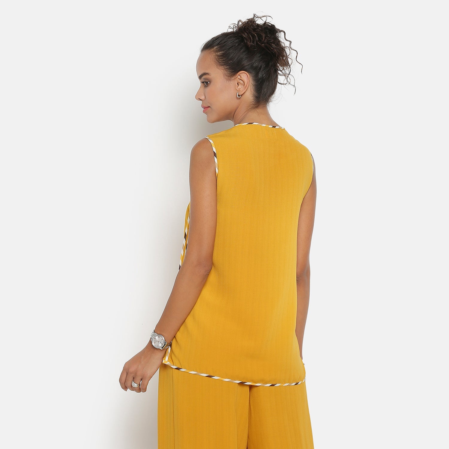 Yellow Sleeveless Top With Contrast Piping