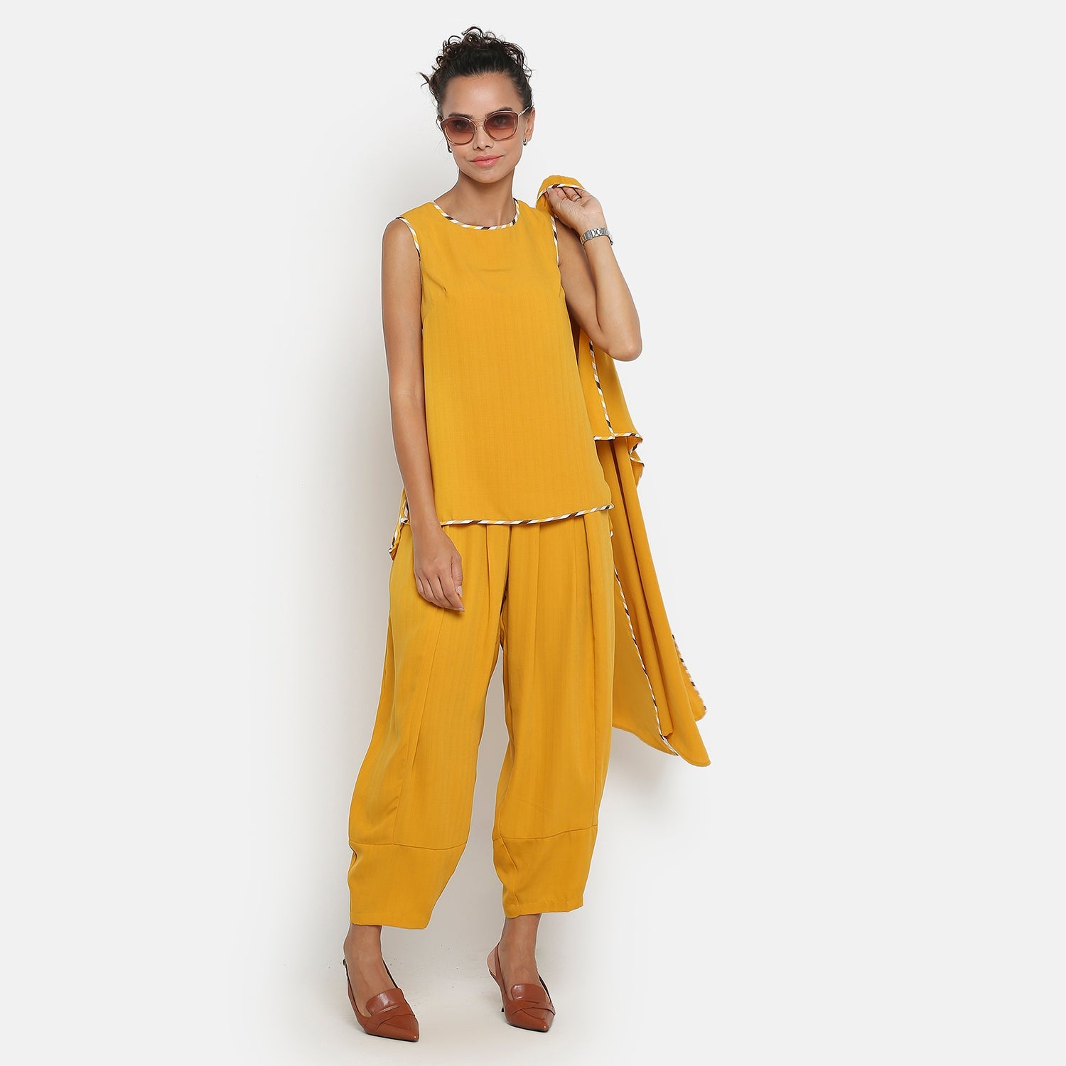 Yellow Sleeveless Top With Contrast Piping