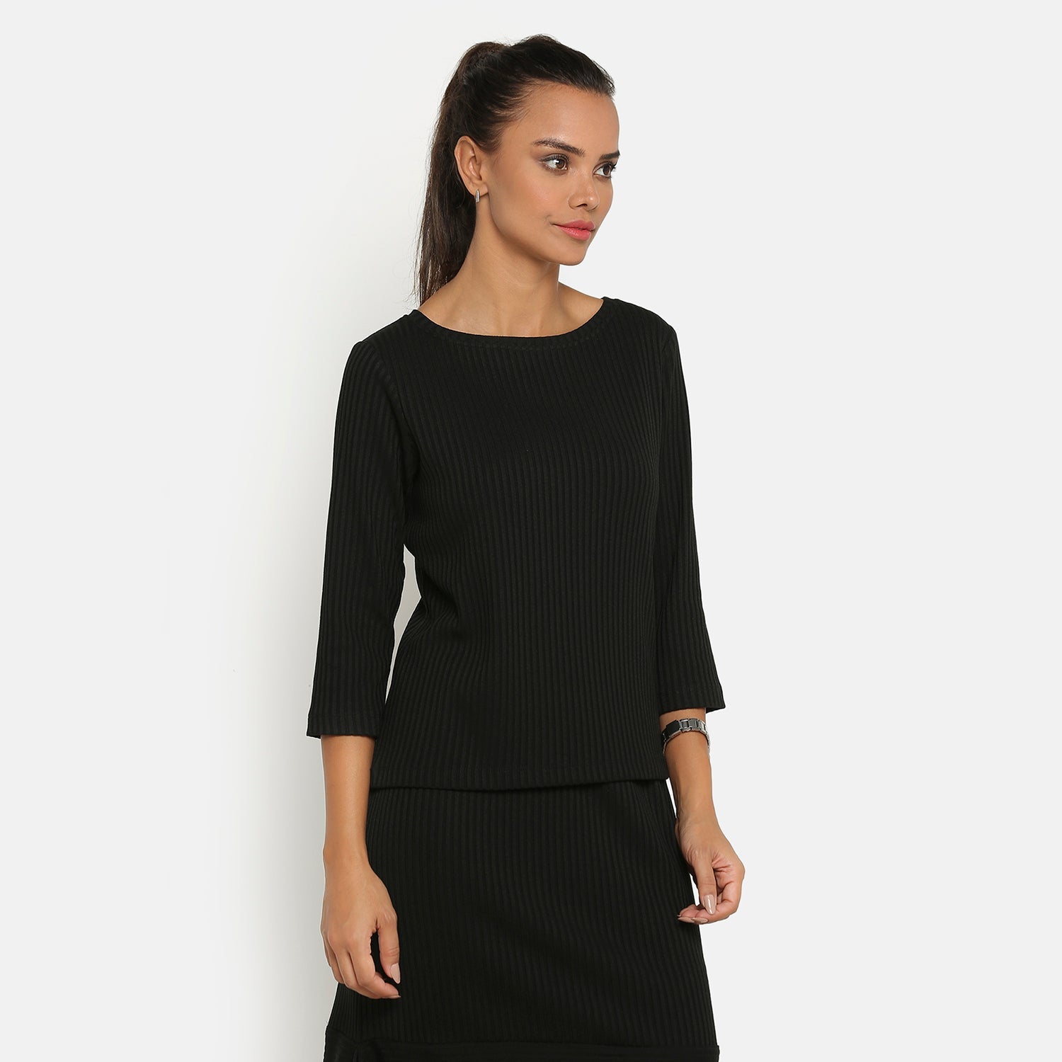 Black Ribbed Top With Sleeves