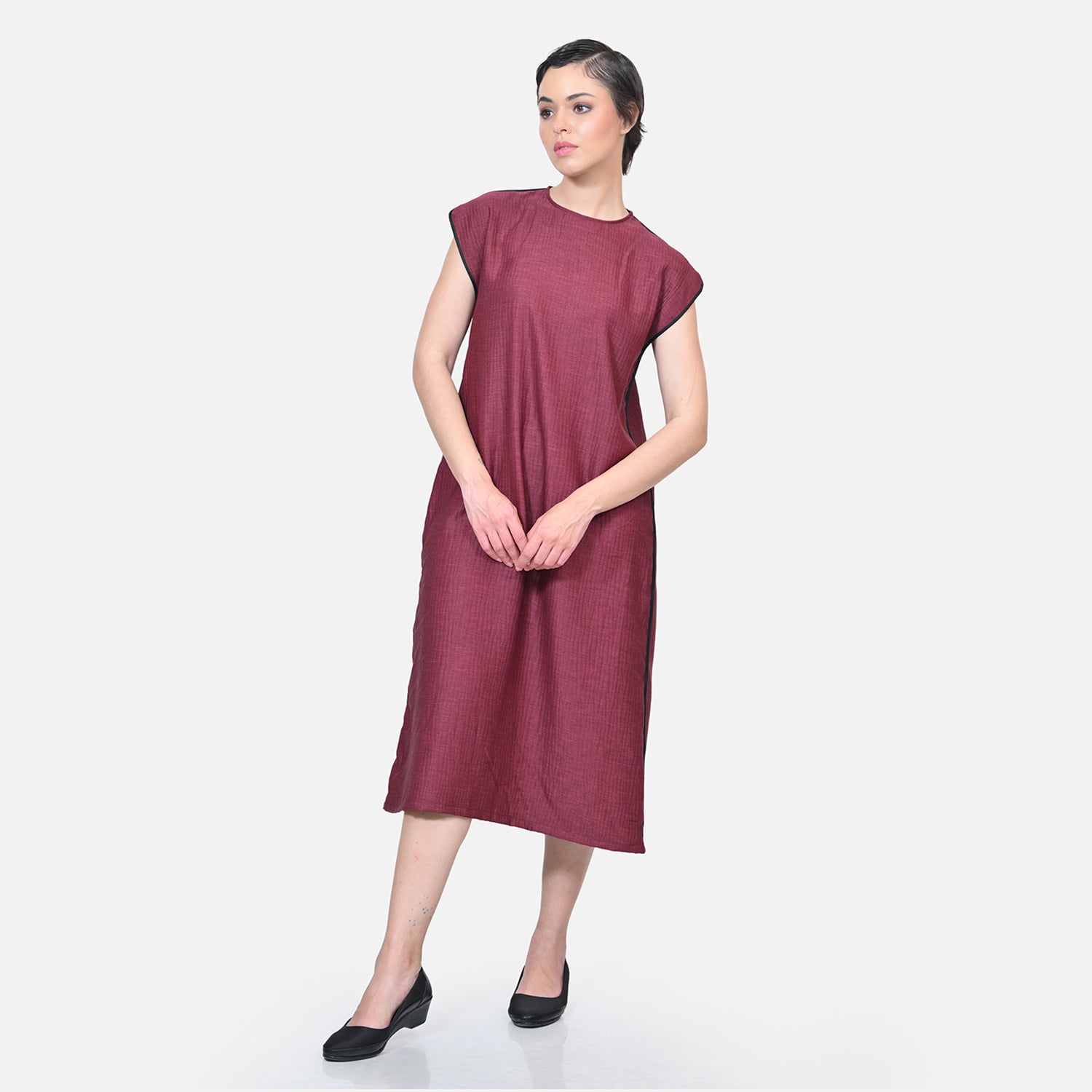 Wine Texture Line Dress With Piping At Shoulder