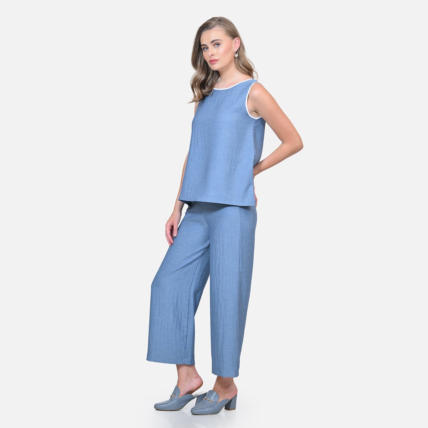 Blue Texture Line Without Sleeves Top
