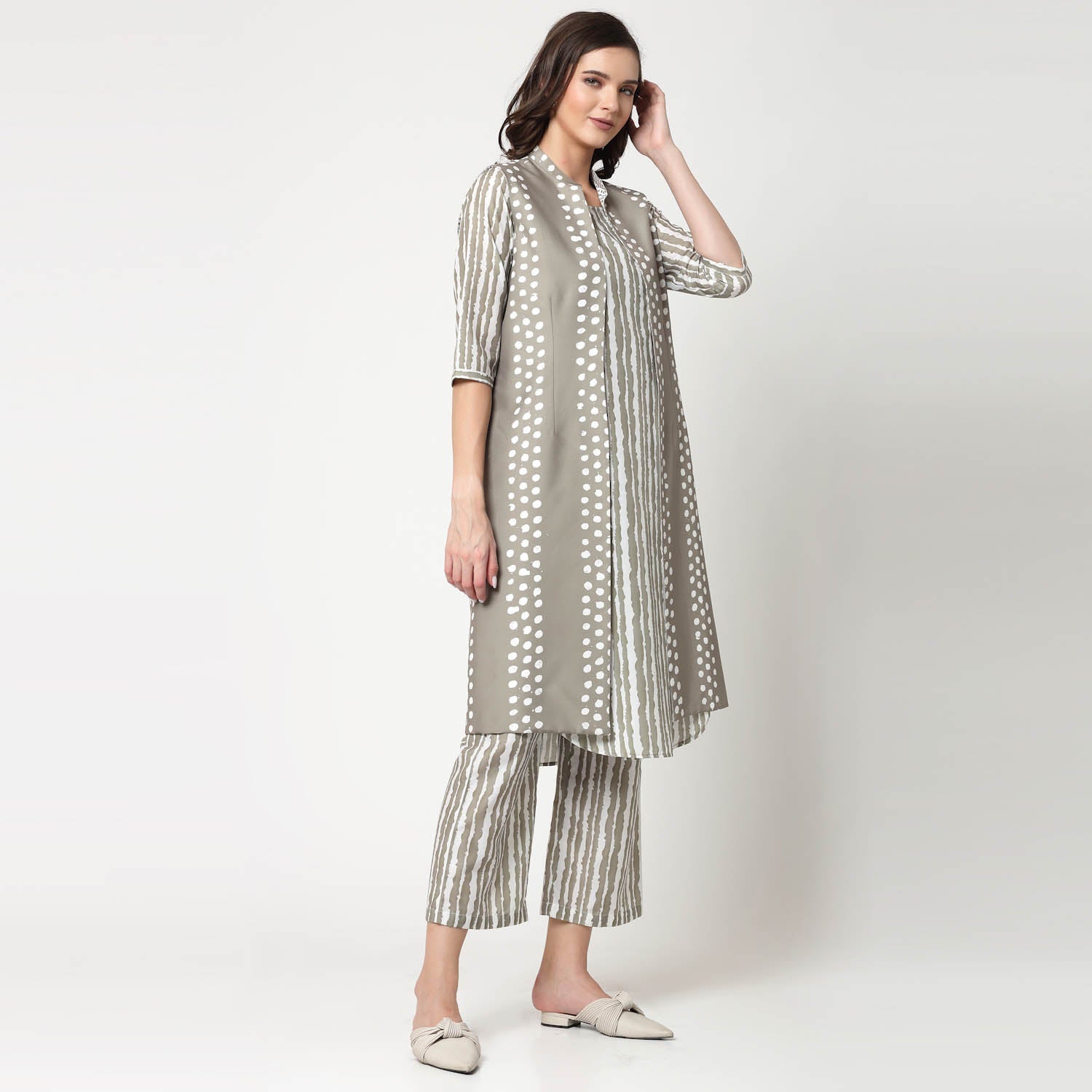 Reversible Olive Polka Jacket, Smart Jackets for Professionals, stylish casual jackets in india, formal jacket, womens black formal jacket