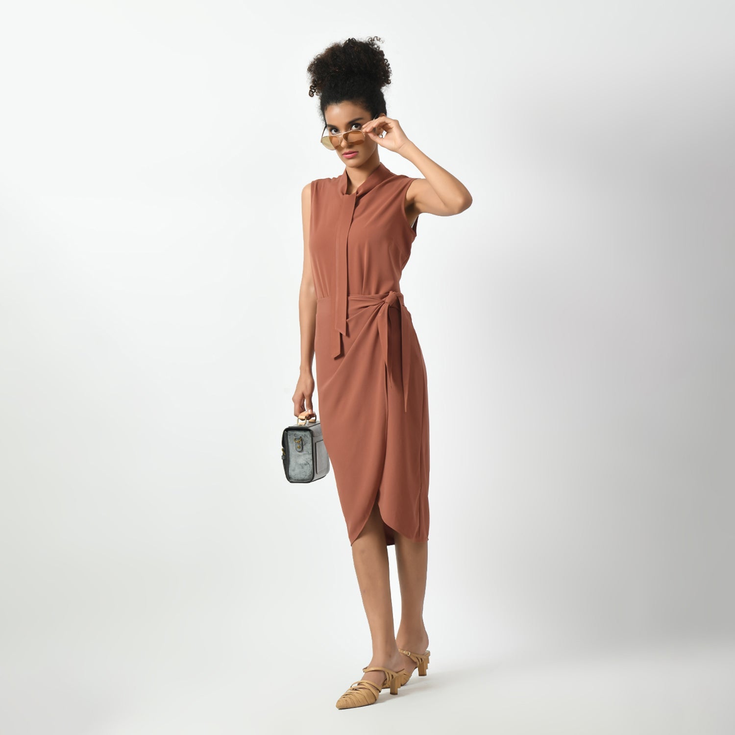 Peach Sleeveless Top With Knot