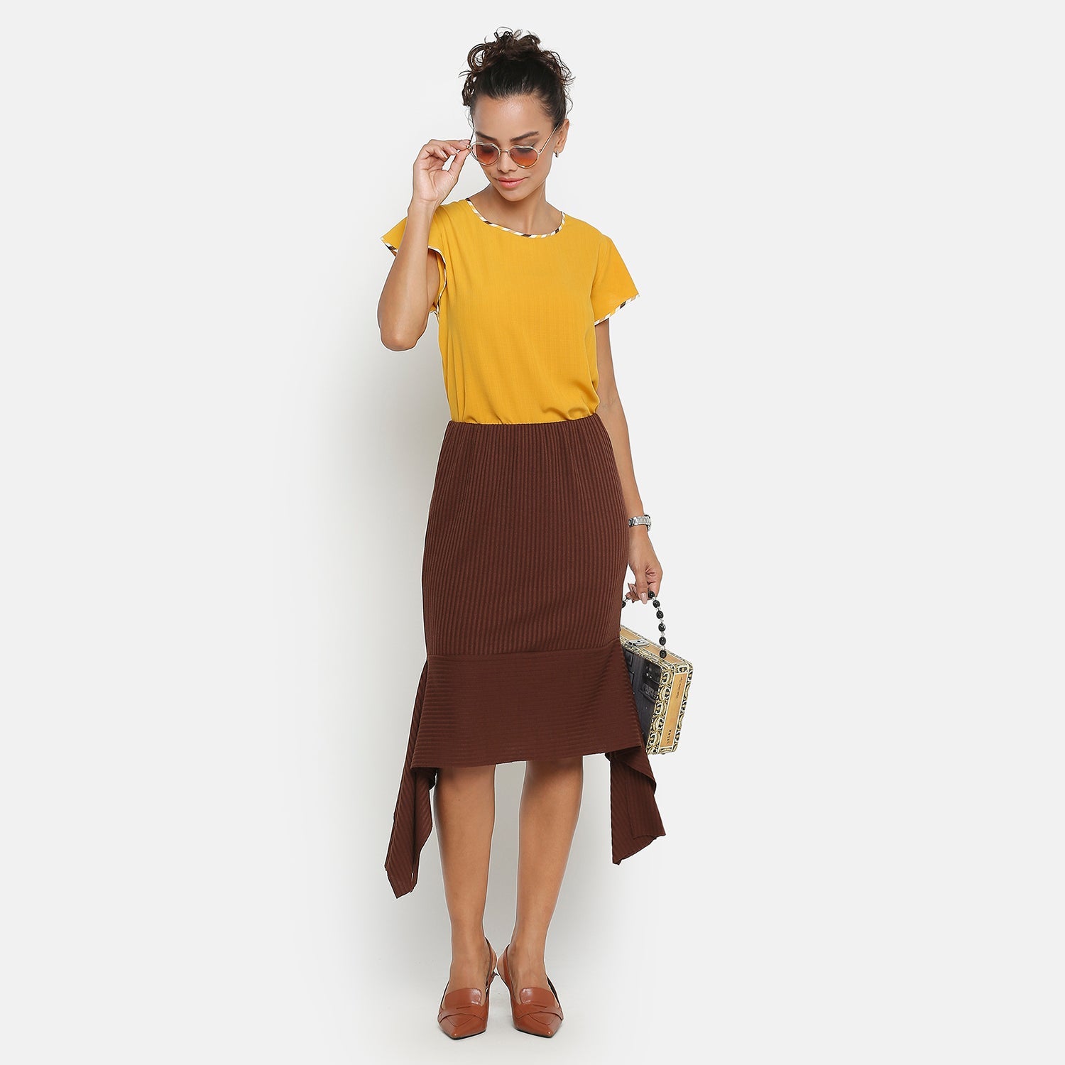 Yellow Top With Frill on Side Seam With Contrast Piping