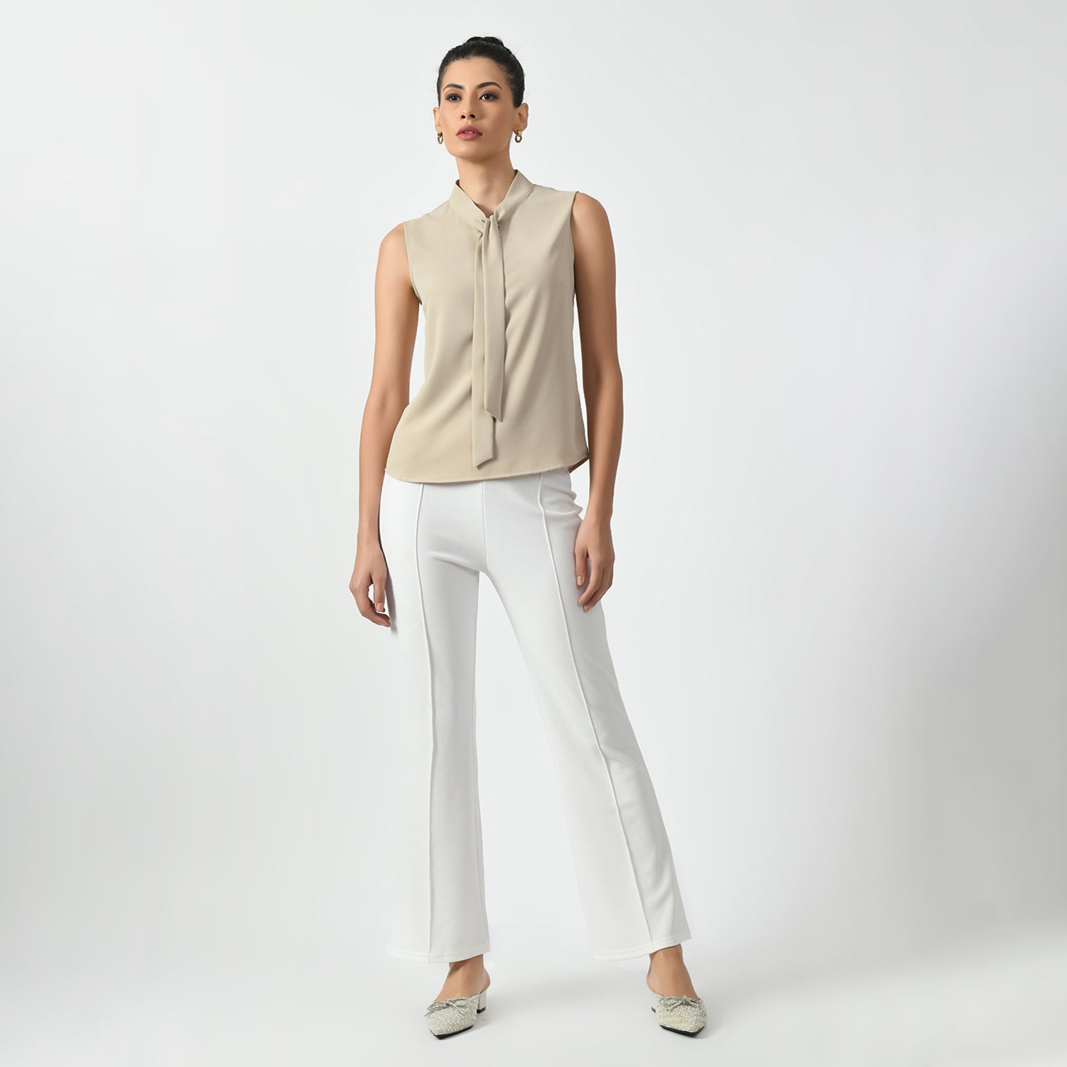 Light Beige Sleeveless Top With Knot