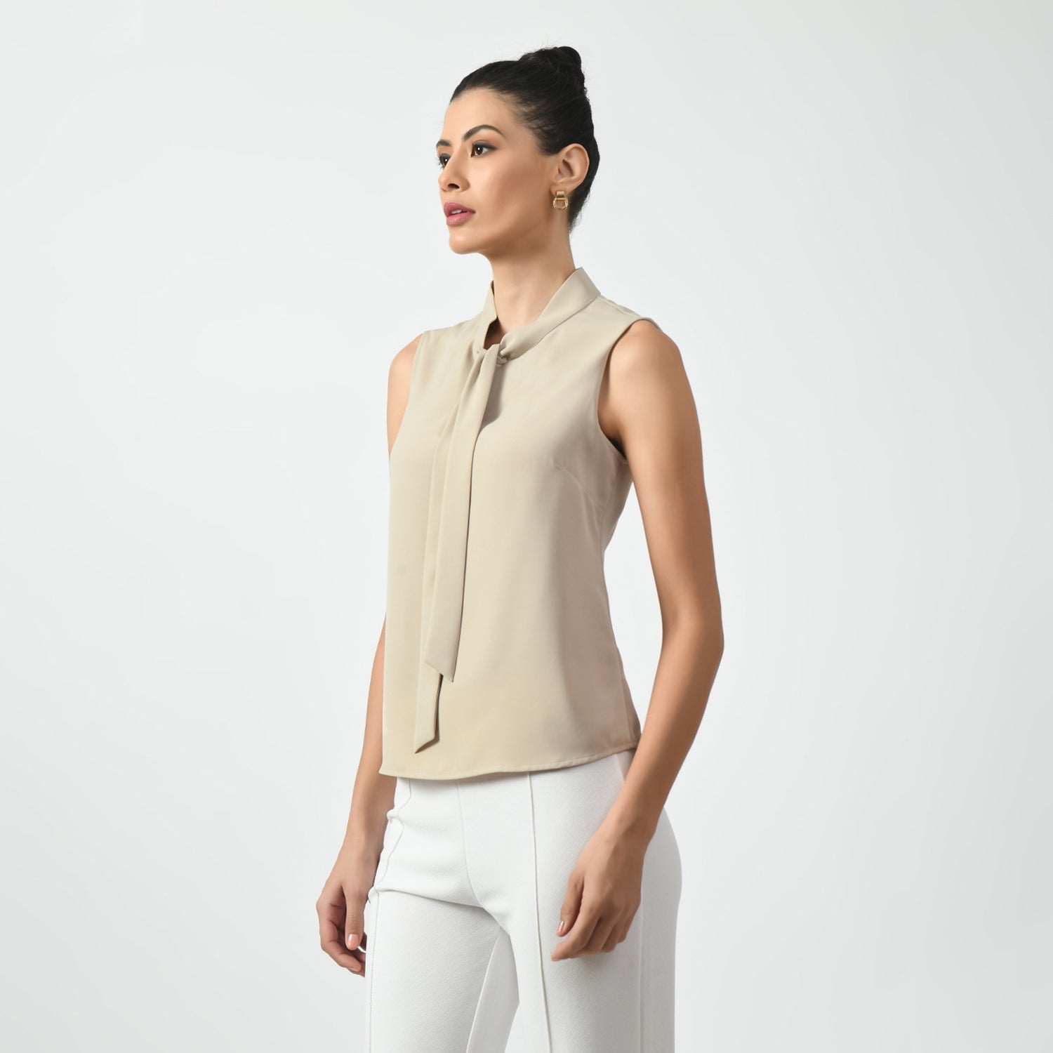 Light Beige Sleeveless Top With Knot