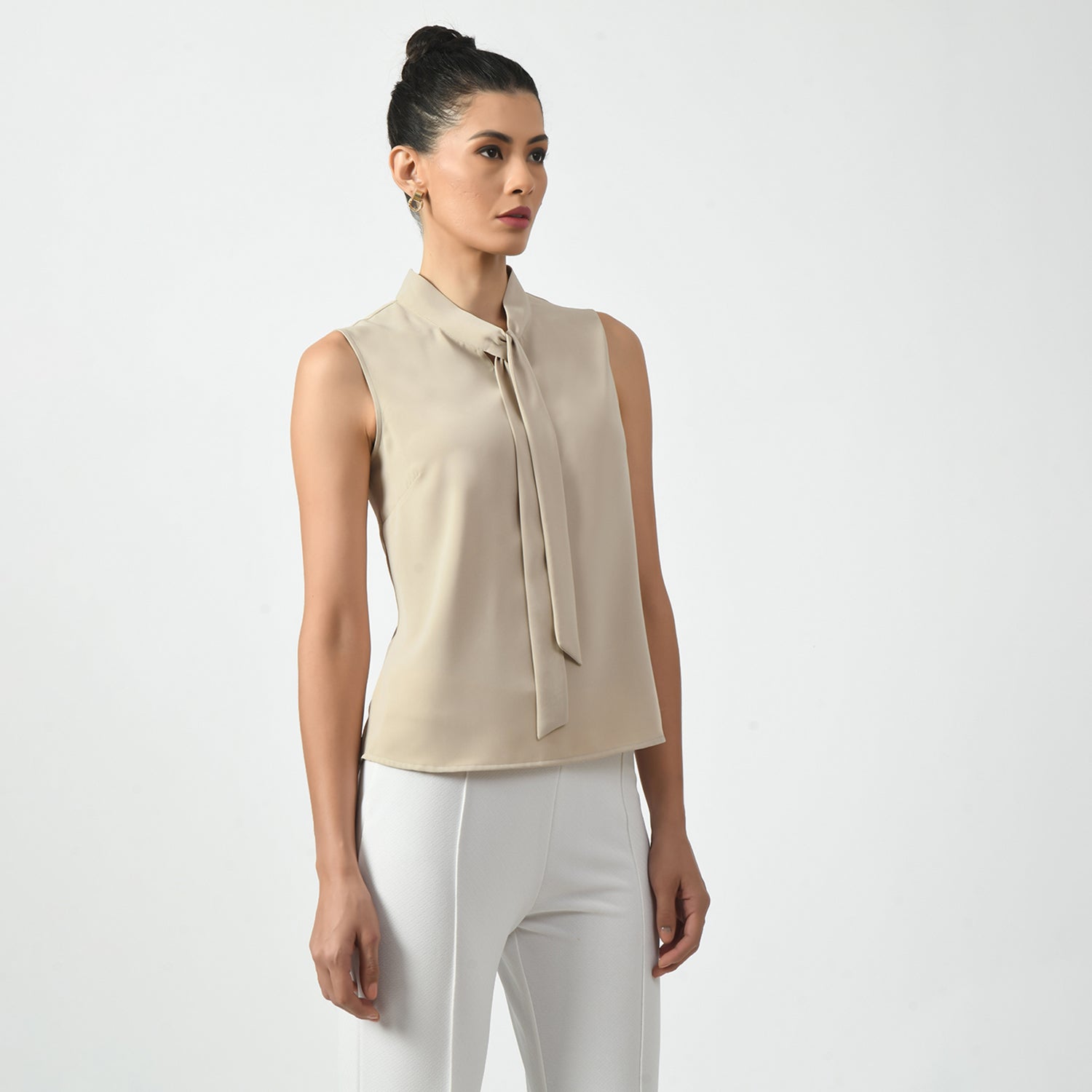 Light Beige Sleeveless Top With Knot