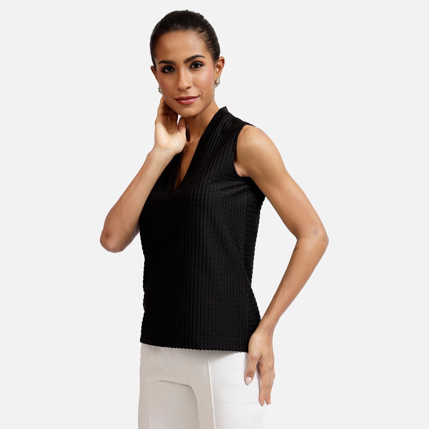 Black V-Neck Without Sleeve Check Texture Top